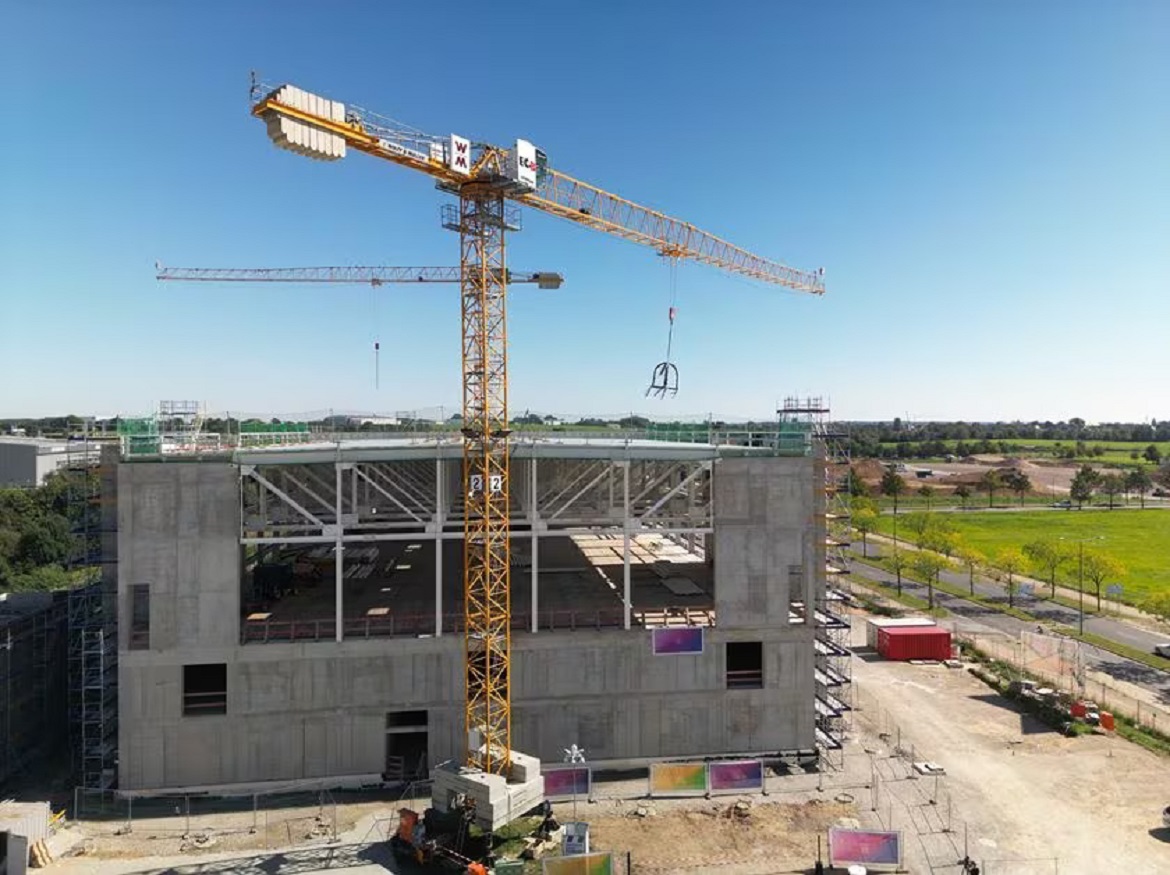 Topping-out Ceremony for the New High-Tech Fab in Dresden