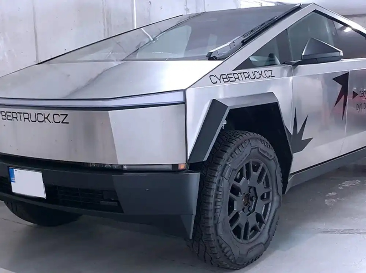 How SCANTECH’s NimbleTrack Helps Design Custom Wide Body Kits for the Tesla Cybertruck