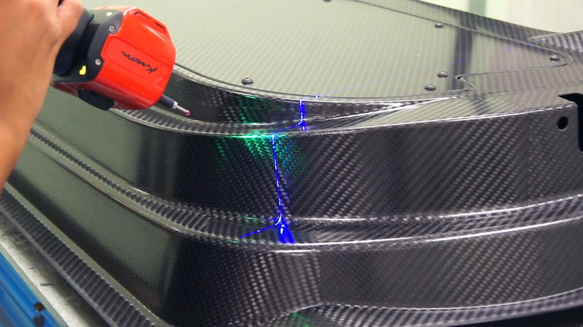 Compositech produces large carbon fiber parts, which can now be inspected faster thanks to the Skyline Wide scanner and its wide laser line