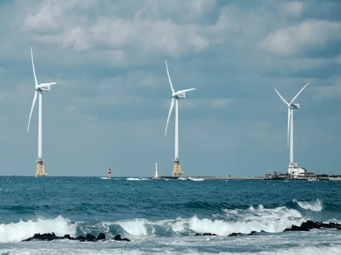 Full-Field Inspection of Offshore Wind Turbine Foundation Flanges