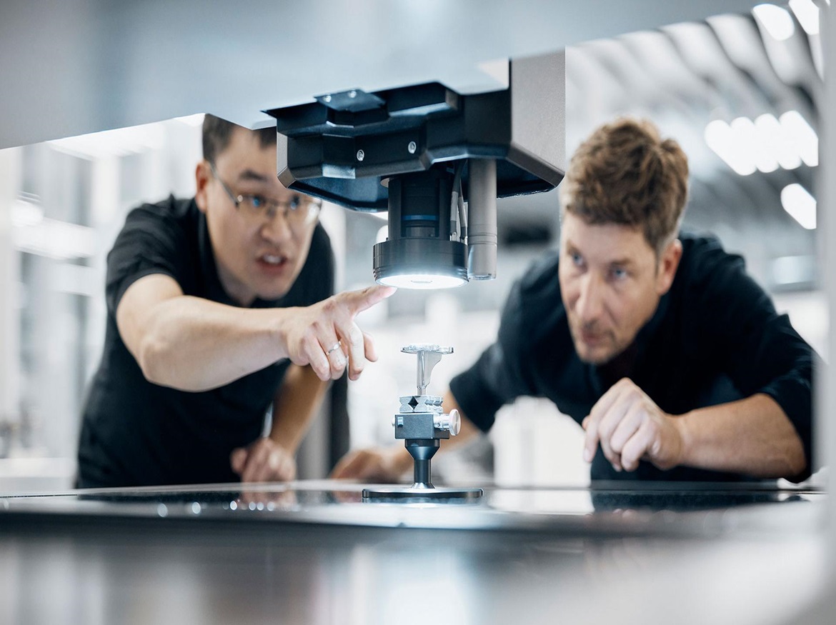 ZEISS O-INSPECT duo – Microscope and Measuring Machine in One