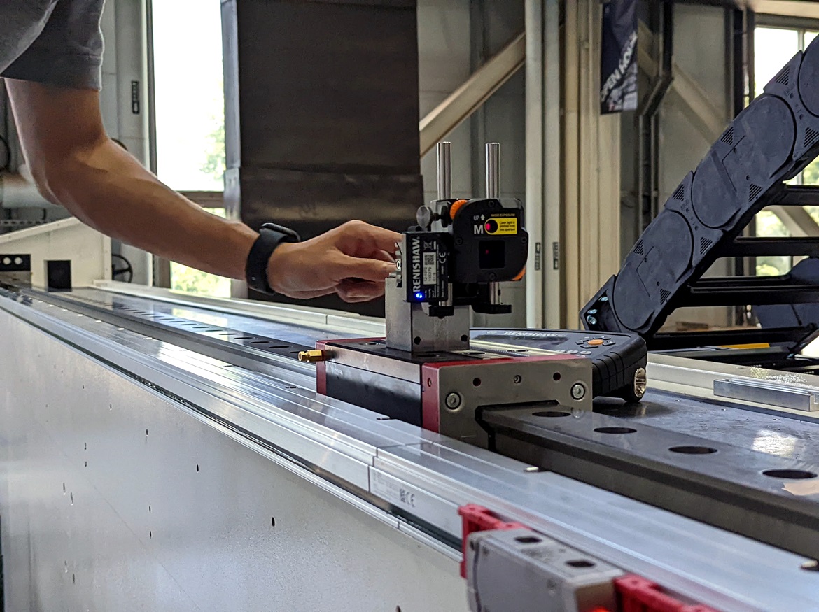 New software functionality improves accuracy for measuring long axes in demanding environments